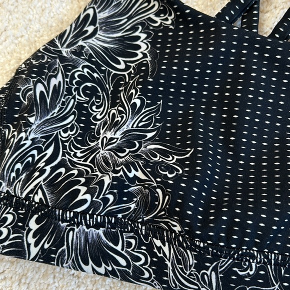 Lululemon Bra Top-EUC!! - Picture 3 of 9